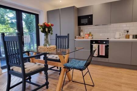 Beautiful Apartment Overlooking A Garden Londýn Exteriér fotografie